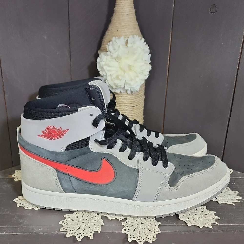 Nike Air Jordan 1 High Zoom Comfort Cement Red And Grey Retro High-Tops Size 12